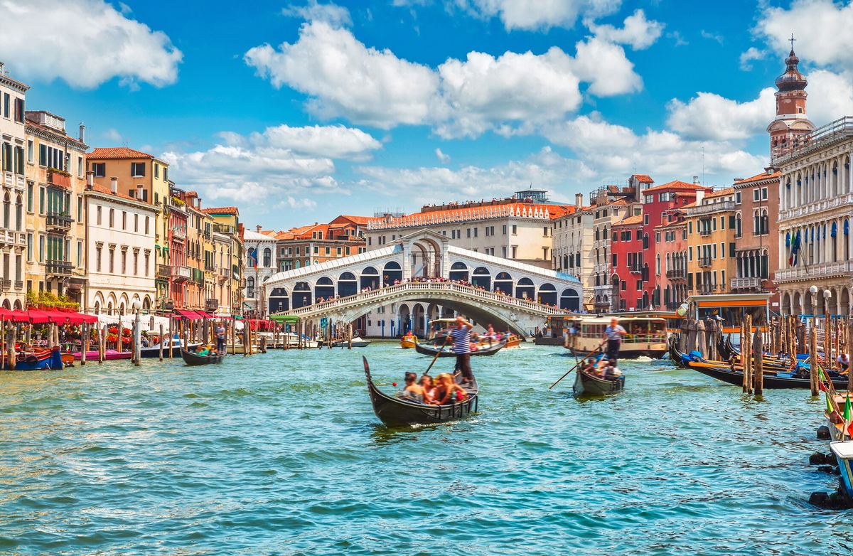 <i>Adobe Stock</i><br/>The Bridge Rialto on Grand canal in Venice