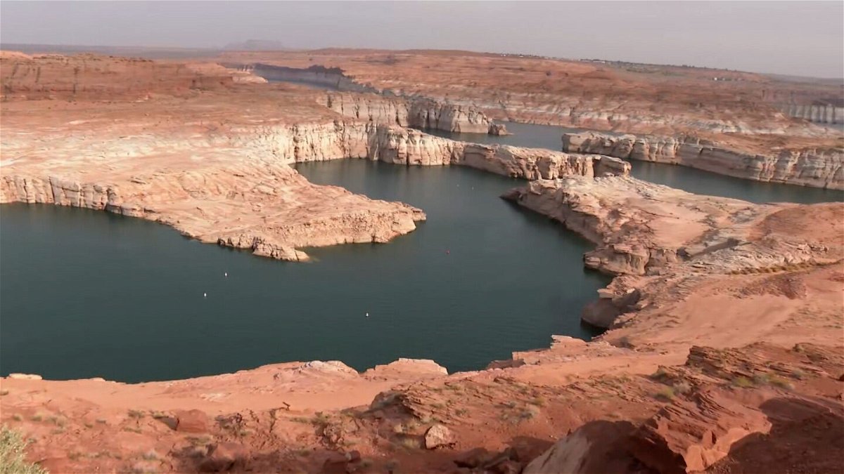 <i>CNN</i><br/>As water levels decline in Lake Powell