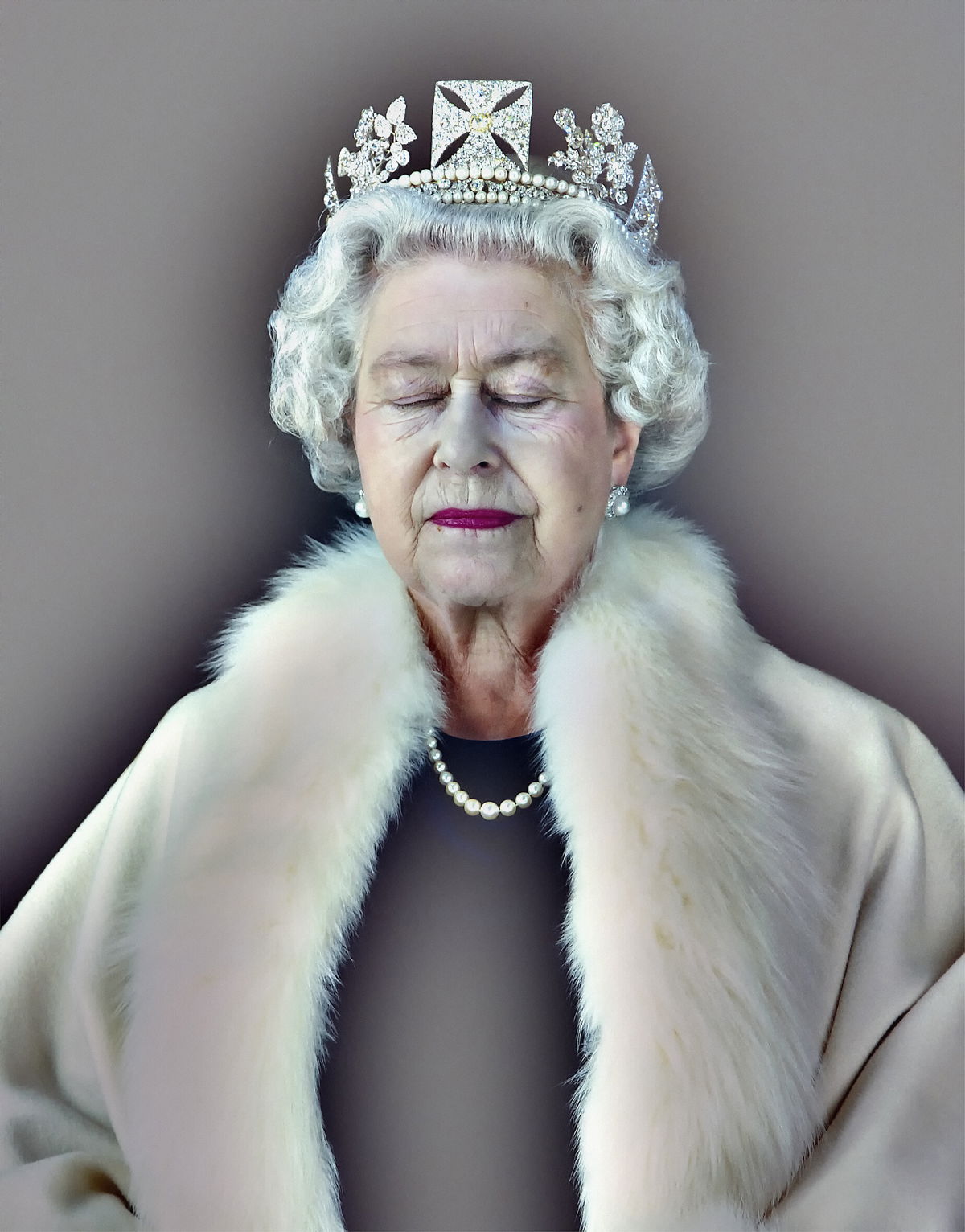 <i>Courtesy of Sotheby's</i><br/>UK-based artist Chris Levine's portrait of Queen Elizabeth II titled 