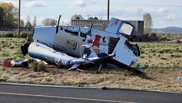 AirLink helicopter crashes while landing at Christmas Valley Airport; 4 crew members injured