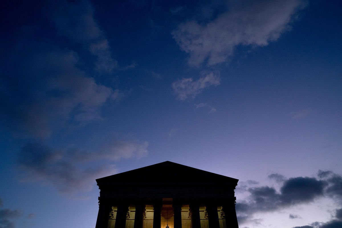 <i>STEFANI REYNOLDS/AFP/Getty Images</i><br/>An earth-shattering moment for a Supreme Court already on the brink.