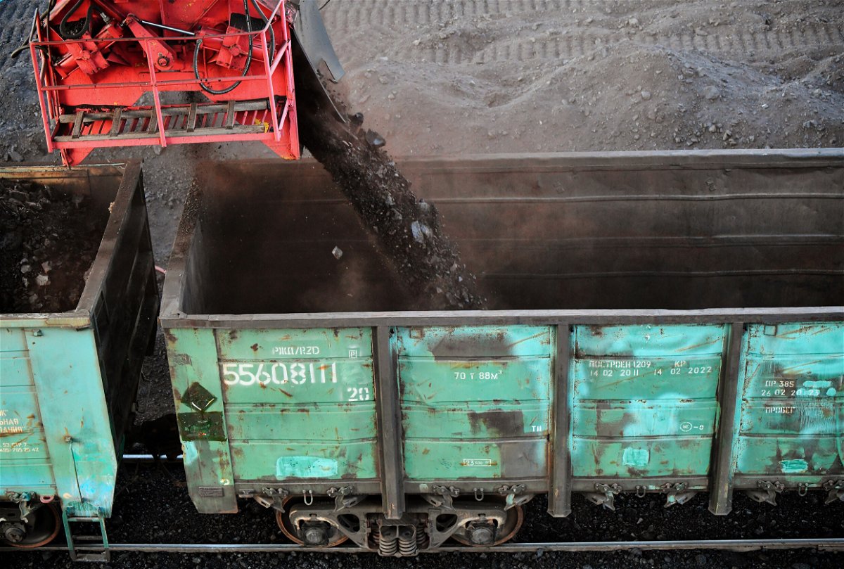 <i>Aleksandr Manzjuk/Kommersant/Sipa USA/AP</i><br/>China is buying record amounts of cheap Russian coal