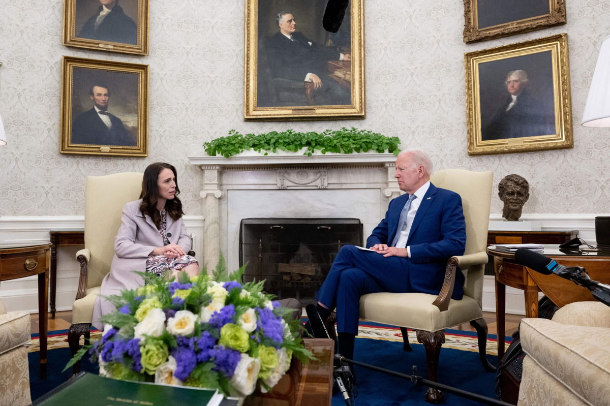 <i>Saul Loeb/AFP/Getty Images</i><br/>US President Joe Biden (R) meets with Prime Minister Jacinda Ardern