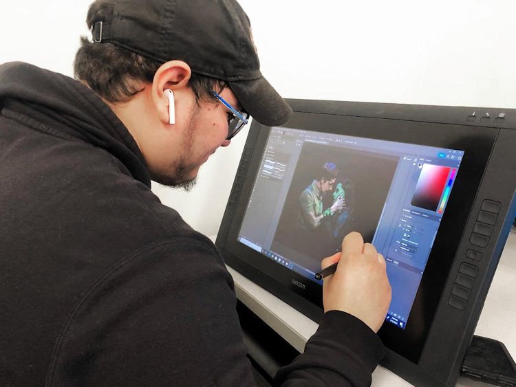COCC launching new visual arts certificate programs in graphic design, illustration