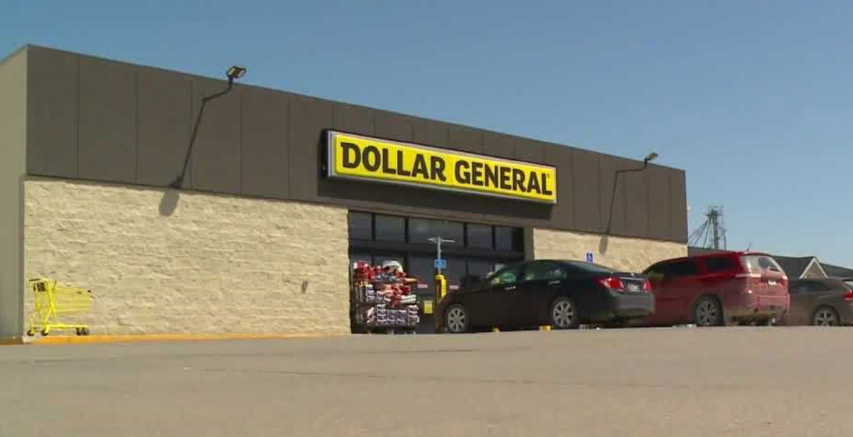 <i>KCCI</i><br/>Rising prices are pushing shoppers to dollar stores.