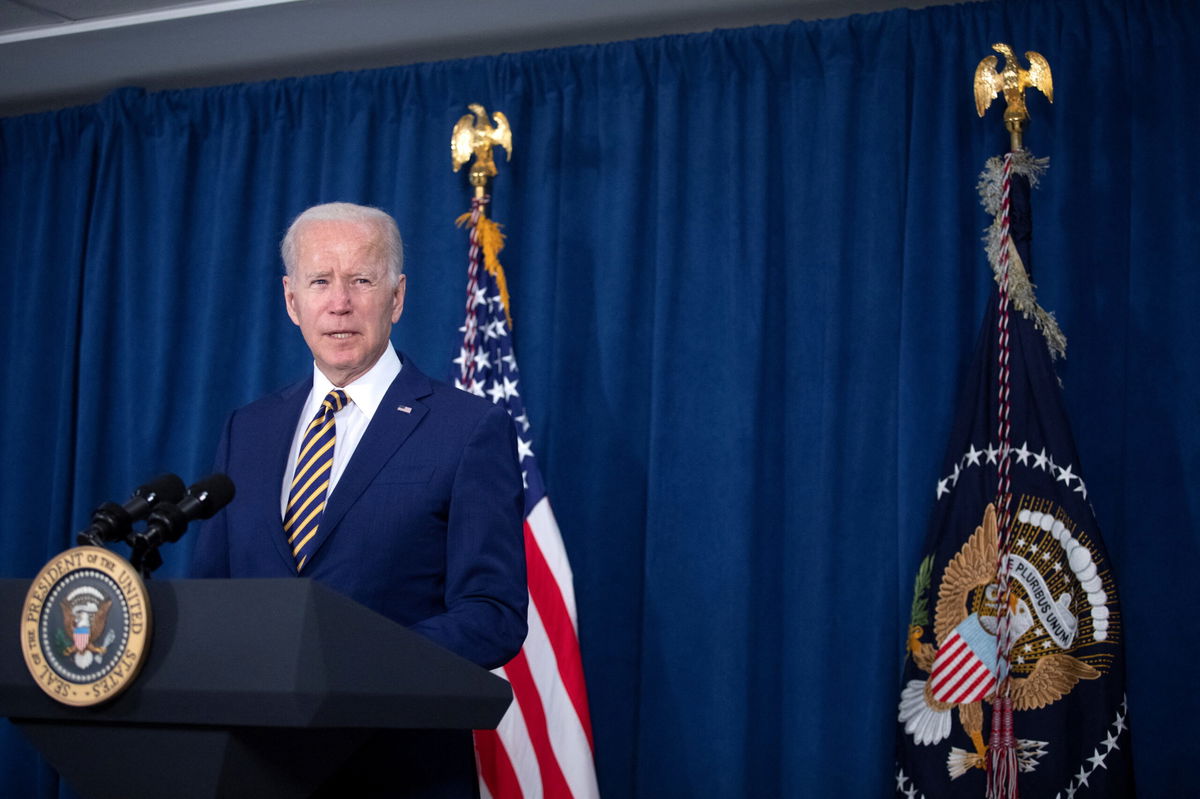 <i>Tom Brenner/Reuters</i><br/>US President Joe Biden met with Sen. Chris Murphy