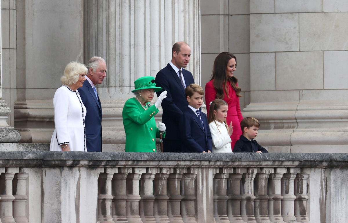 <i>Bernadette Tuazon/CNN</i><br/>Britain's Queen Elizabeth II made a surprise appearance on the balcony of Buckingham Palace on Sunday