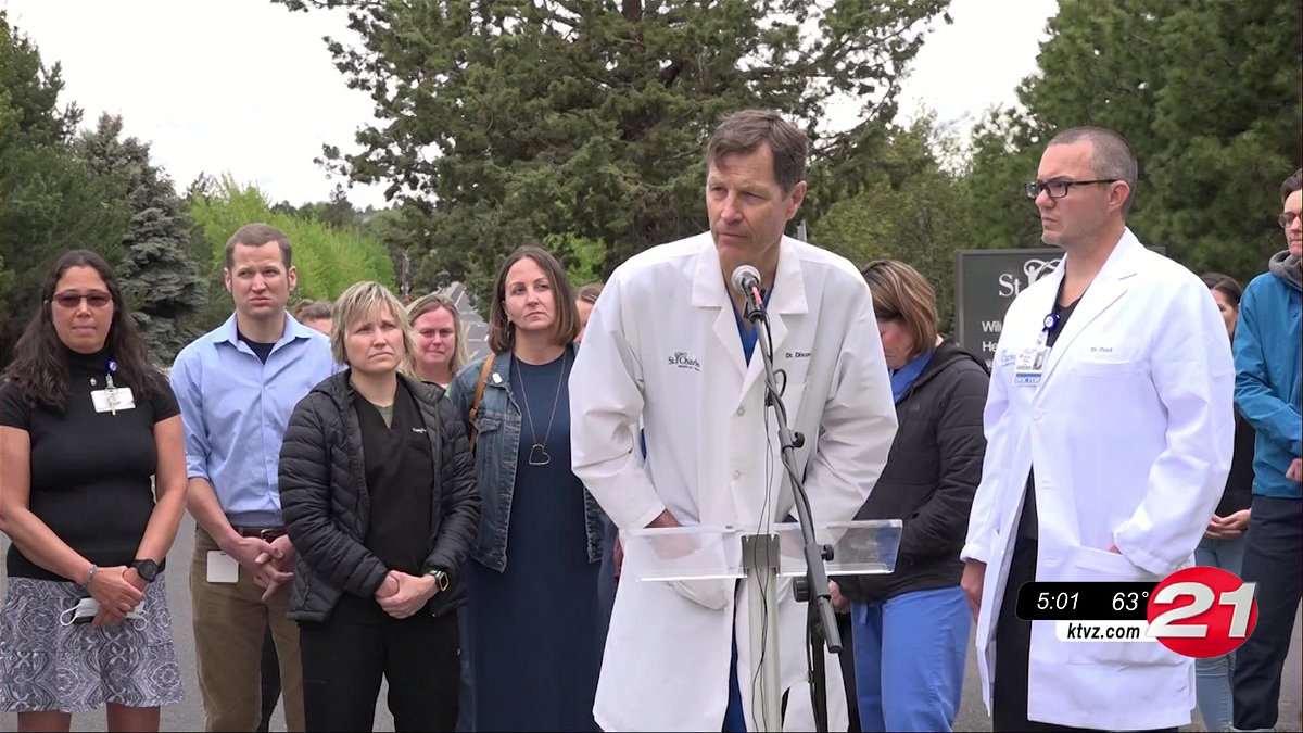 St. Charles physicians, health care workers file for union representation, call for more say in decision-making