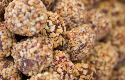 10 plant-based snacks to pack when you're on the go