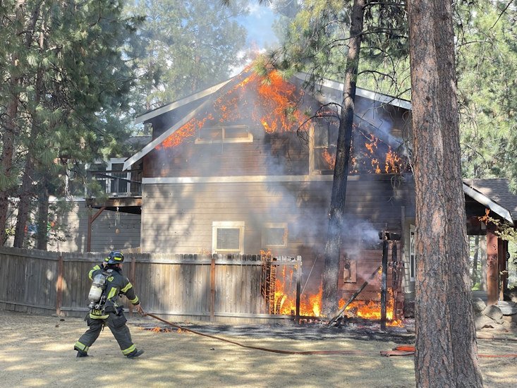 Fire causes 0,000 damage to SW Bend home; cause traced to oily rags from staining work
