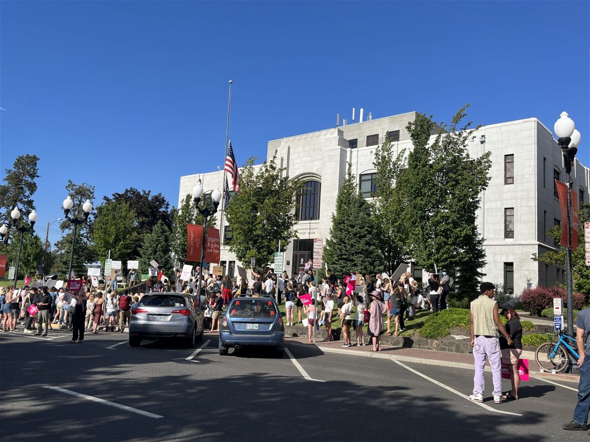 Hundreds gather in downtown Bend to take part in ‘March for Our Rights,’ eager to share their voices