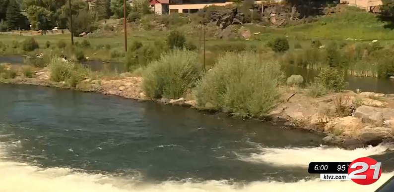 Deschutes River floater dies at hospital, day after being found in Bend Whitewater Park channel