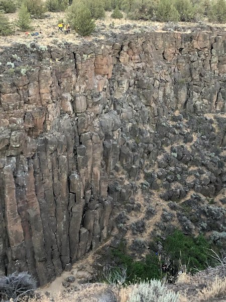 Smith Rock climber injured in 90-foot fall, prompts challenging rope rescue up 110-foot cliff