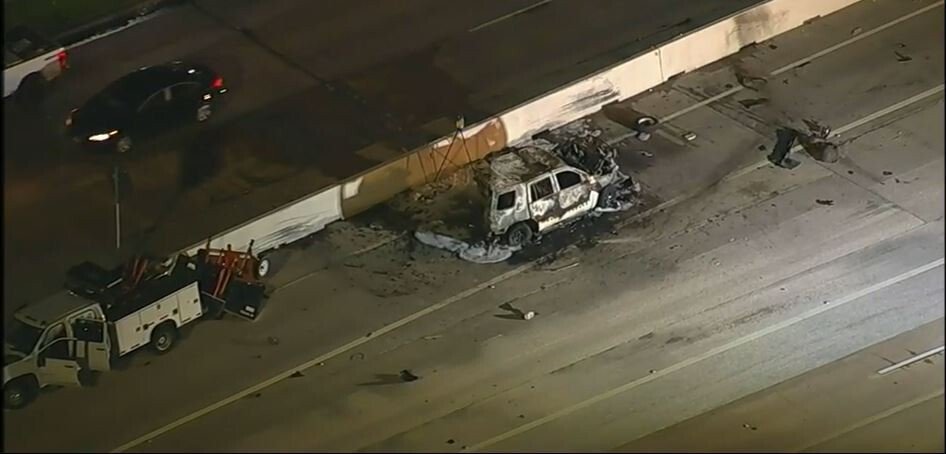 <i>KTRK</i><br/>A tow truck driver pulled a Harris Co.deputy from a fiery crash on the East Beltway.