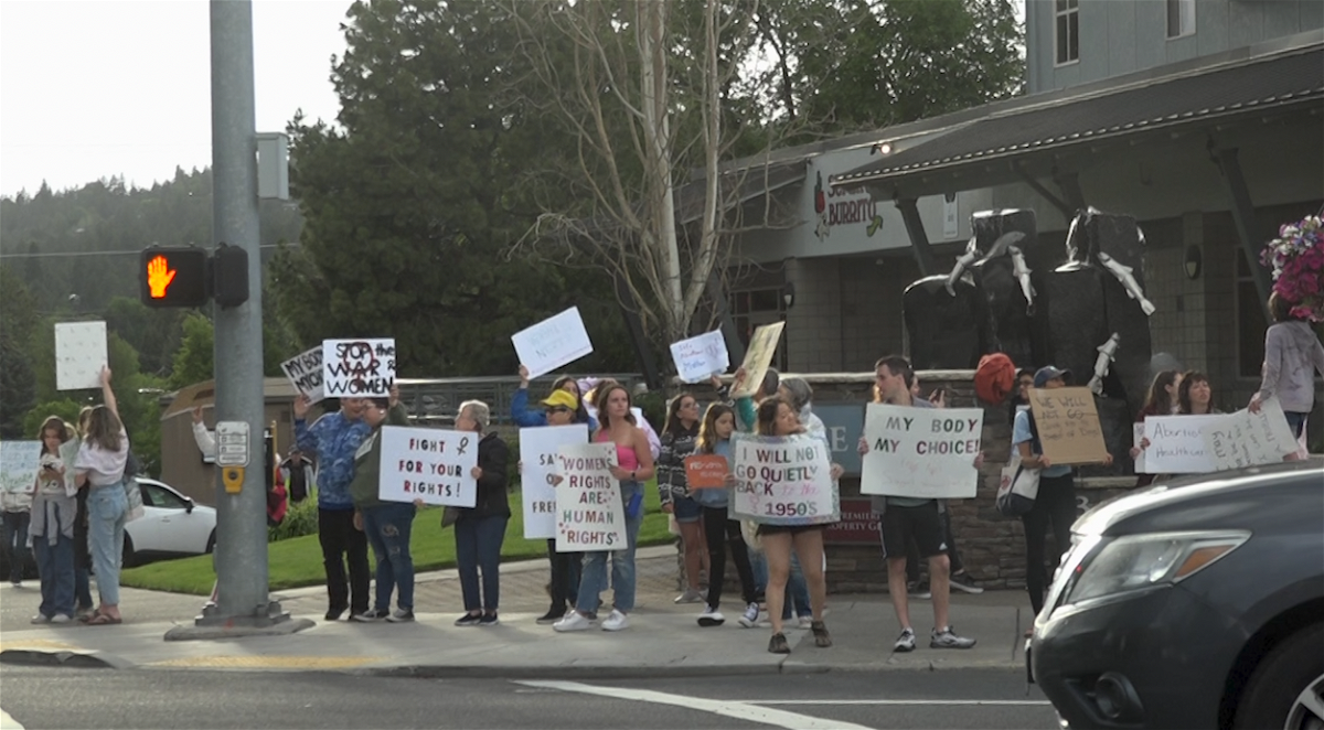 Dozens turn out for ‘Reproductive Rights Rally’ in downtown Bend, latest protest of Roe v. Wade ruling