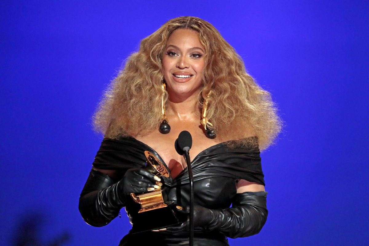 <i>Robert Gauthier/Los Angeles Times/Getty Images</i><br/>Beyoncé accepts the award for best R&B performance at the 63rd Grammy Awards. On July 27 some members of her devoted fan base took to social media to complain about reported leaks and early sales of 