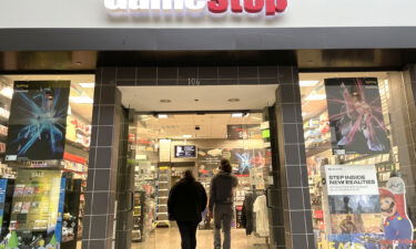 GameStop shares will soon lose three quarters of their value. But don't worry: It's good news for stockholders.