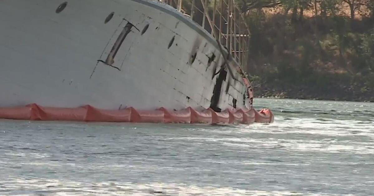 <i>KOVR</i><br/>Work is underway Wednesday morning to remove a derelict boat from the Sacramento River.