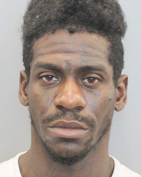 <i>Houston Police/KTRK</i><br/>Booking photo of Jamal Edward Robertson