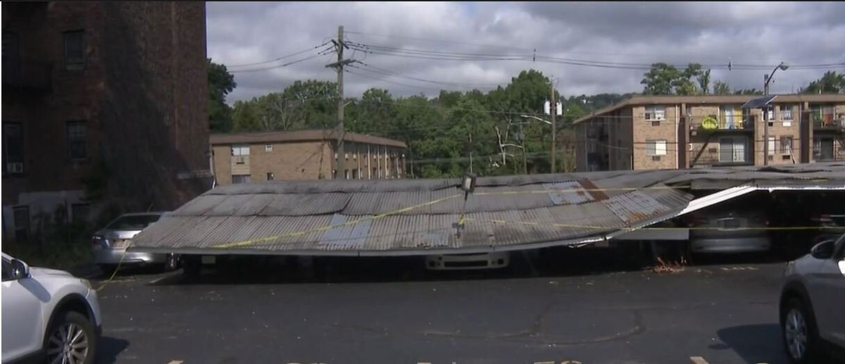 <i>WCBS</i><br/>A car port collapsed over the weekend on Scotland Road in Orange