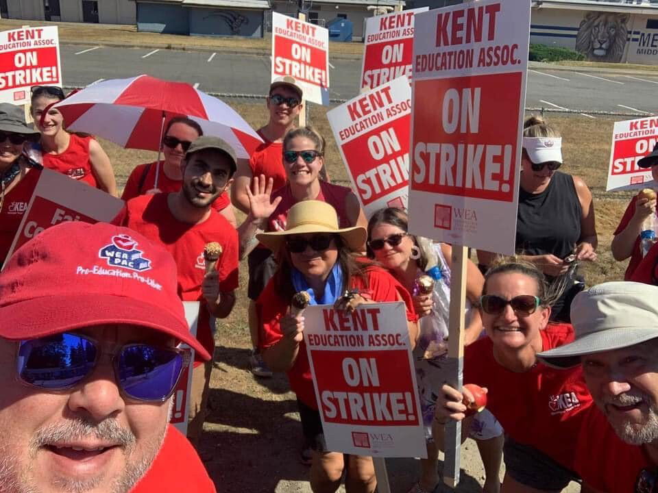 <i>Kent Education Association</i><br/>Members of the Kent Education Association strike to begin the school year.