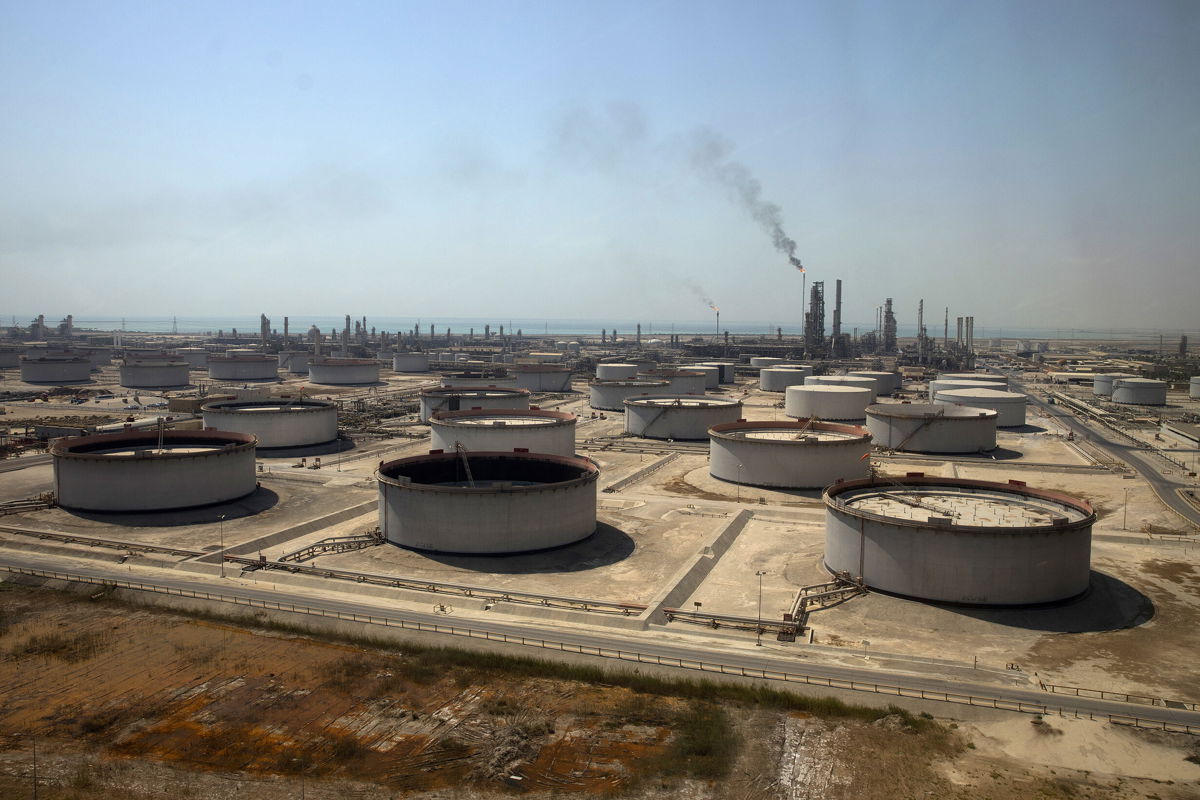 <i>Simon Dawson/Bloomberg/Getty Images</i><br/>The world's oil-exporting countries have agreed to a tiny increase in output next month amid fears that a global recession will crimp demand.