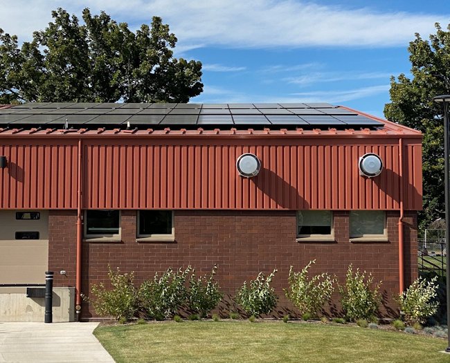 New solar array on roof of R.E. Jewell Elementary in SE Bend