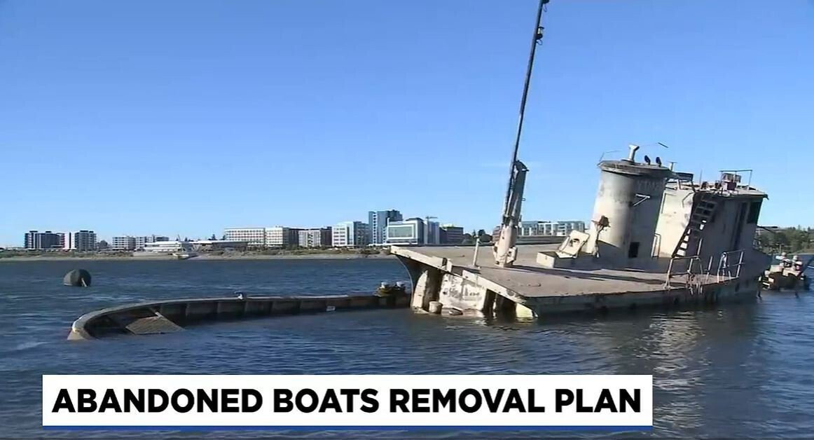 <i>KPTV</i><br/>Two abandoned ships that sunk off Hayden Island are finally being removed.