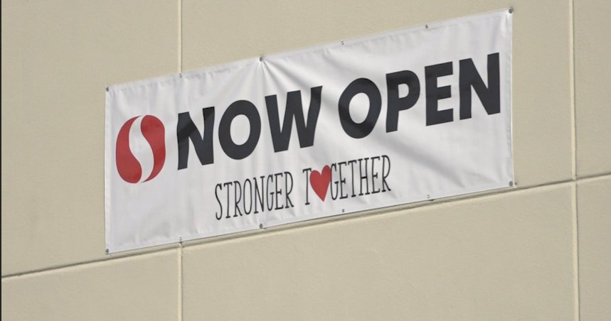 ‘Stronger Together’: Bend’s Eastside Safeway quietly, busily reopens, weeks after tragedy