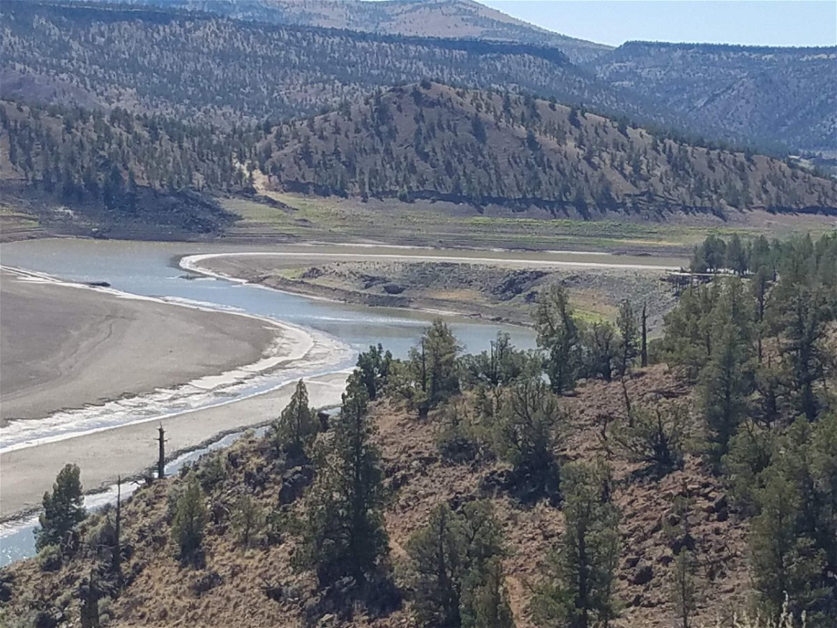 Prineville Reservoir at lowest level on record; flow into Crooked River