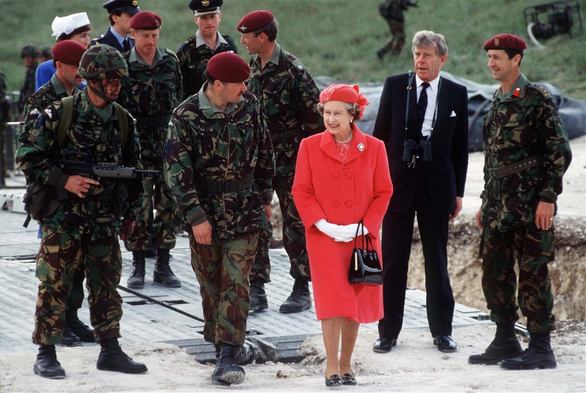 <i>Tim Graham/Getty Images</i><br/>Queen Elizabeth II (center) is pictured here visiting the 5th Airbourne Brigade Regiment in 1970.