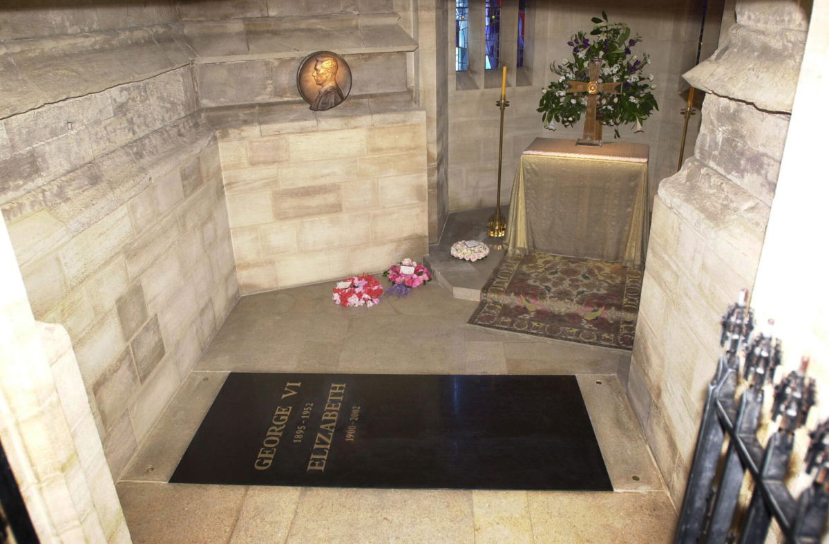 <i>Tim Ockenden/PA Images/Getty Images</i><br/>The Queen's coffin is to be relocated to the King George VI Memorial Chapel