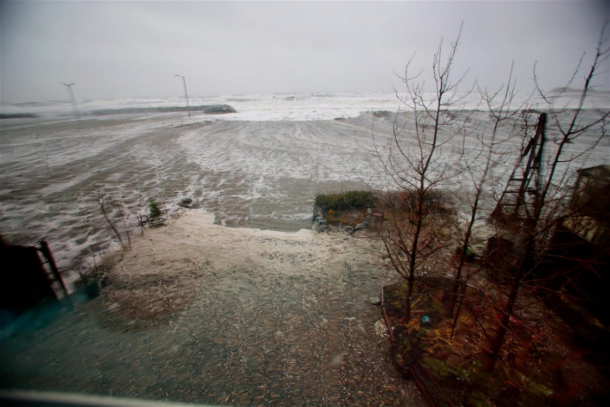 <i>Peggy Fagerstrom/AP</i><br/>Water from the Bering Sea