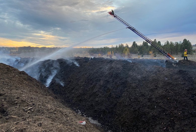 Large Knott Landfill compost piles catch fire in wind; Bend firefighters help put it out