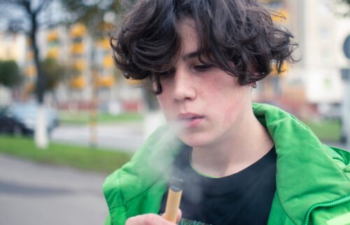 About 2.55 million middle and high school students in the US currently use e-cigarettes