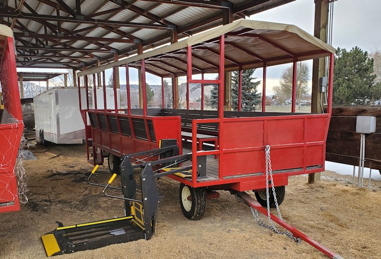 Prineville community comes together to build wheelchair-accessible covered wagons