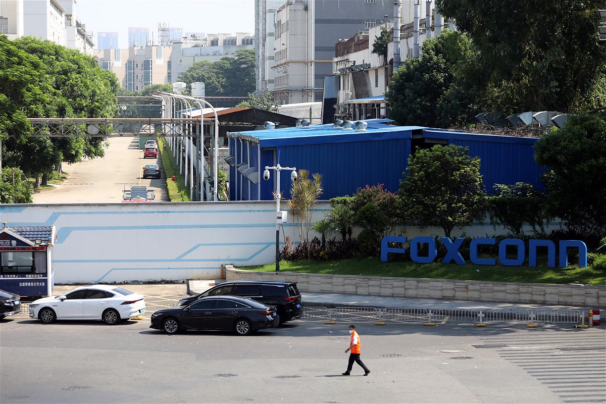 <i>AH CHI/ Feature China/Getty Images</i><br/>Foxconn is trying to move production from Zengzhou to other facilities in China