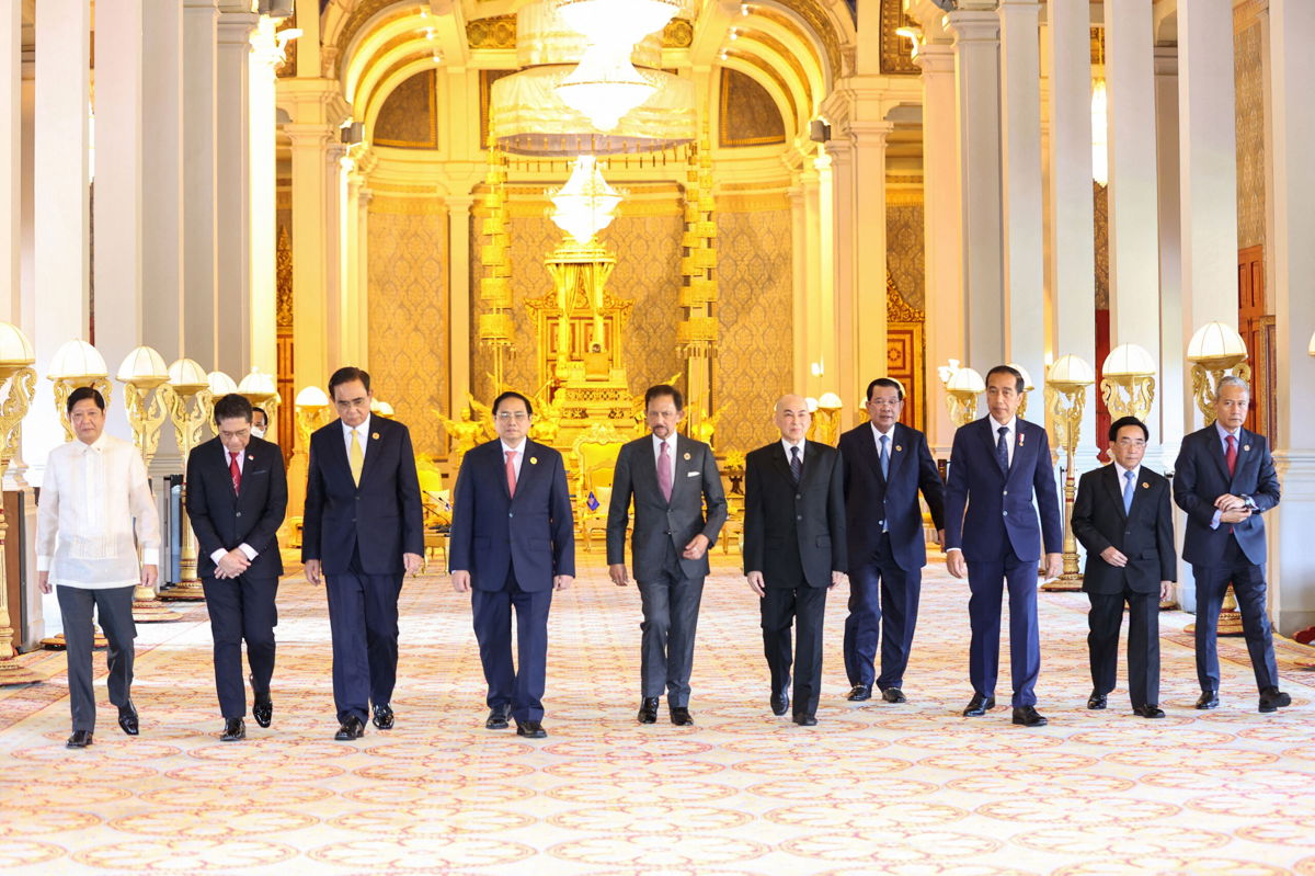 <i>Khem Sovannara/AFP/Getty Images</i><br/>Leaders of Southeast Asian nations make courtesy call to Cambodia's king before a summit in Phnom Penh on November 10.