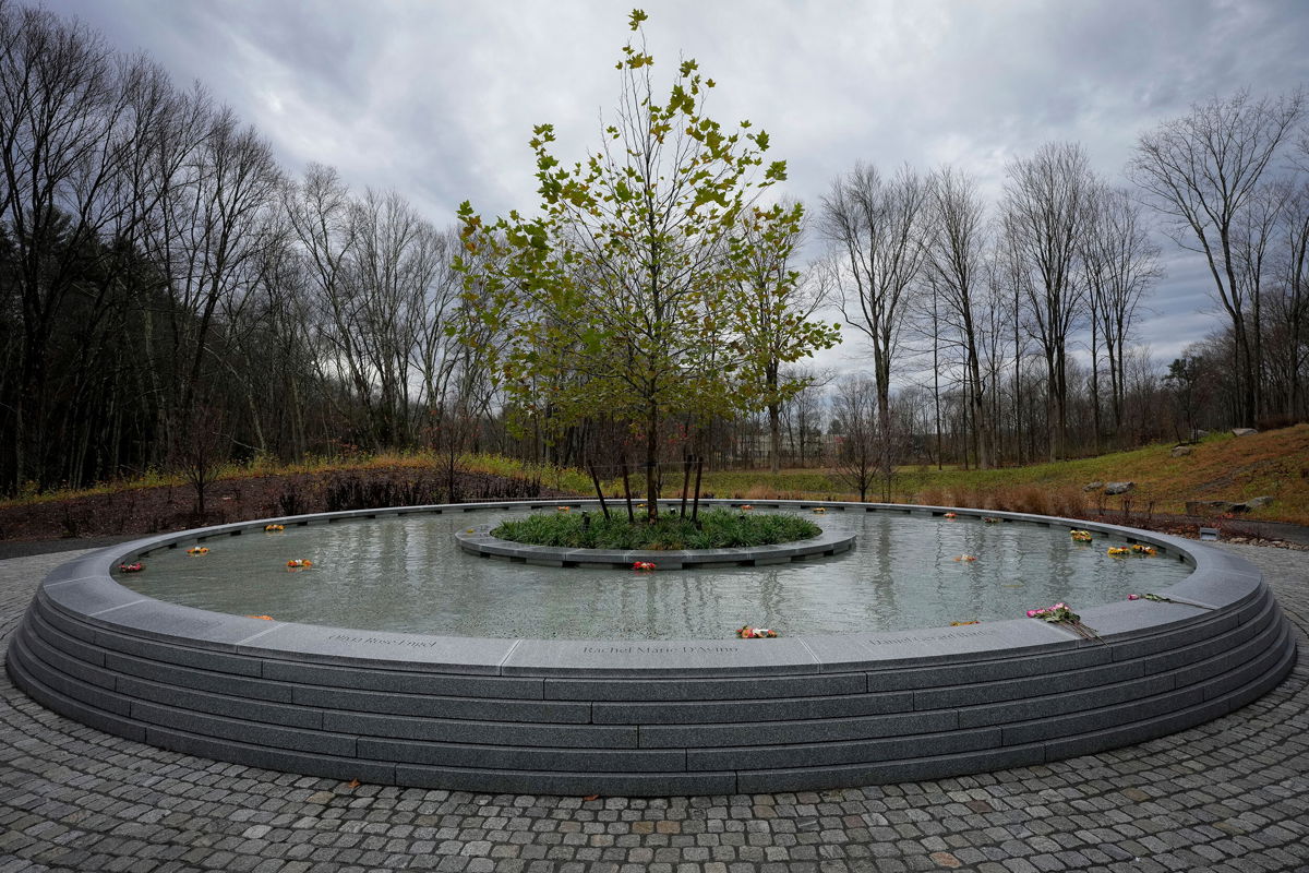 <i>Bryan Woolston/AP</i><br/>A memorial to the victims of the Sandy Hook Elementary School shooting