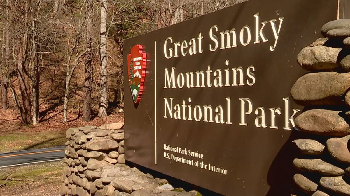 Search underway for kayaker who disappeared underwater in Great Smoky ...