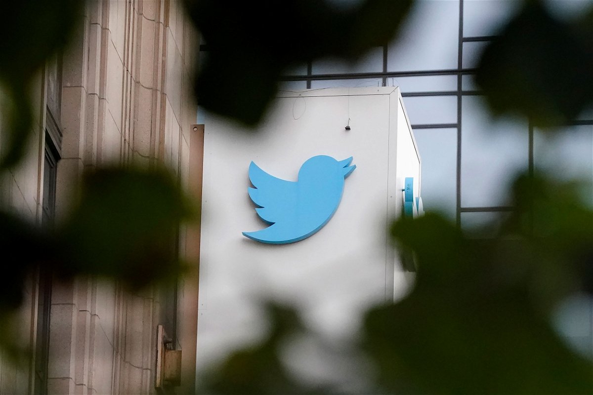 <i>Jeff Chiu/AP</i><br/>Twitter will ban links to other social media services and suspend accounts that try to direct Twitter users to alternative platforms