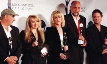 After Fleetwood Mac was inducted into the Rock & Roll Hall of Fame in 1998
