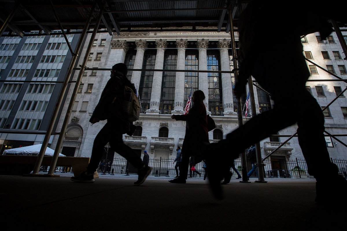 <i>Michael Nagle/Bloomberg/Getty Images</i><br/>Americans' wealth continued to slide in the third quarter as stock prices plunged over the summer.