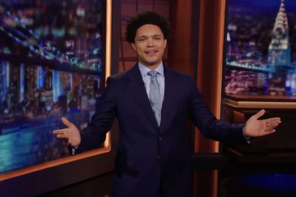 Trevor Noah Celebrates His Last Episode Hosting The Daily Show After 7 Years Behind The Desk 