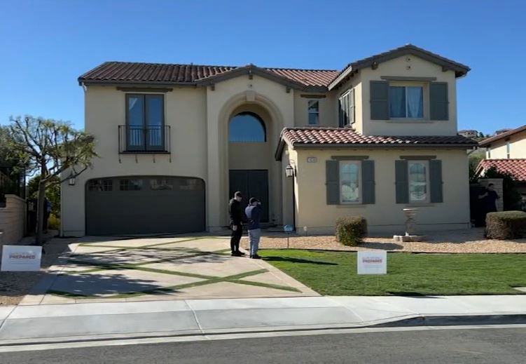 <i></i><br/>A Chino Hills homeowner was recognized for making his home as fire-resistant as possible.