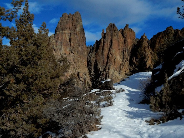 Snowy Smith Rock trail