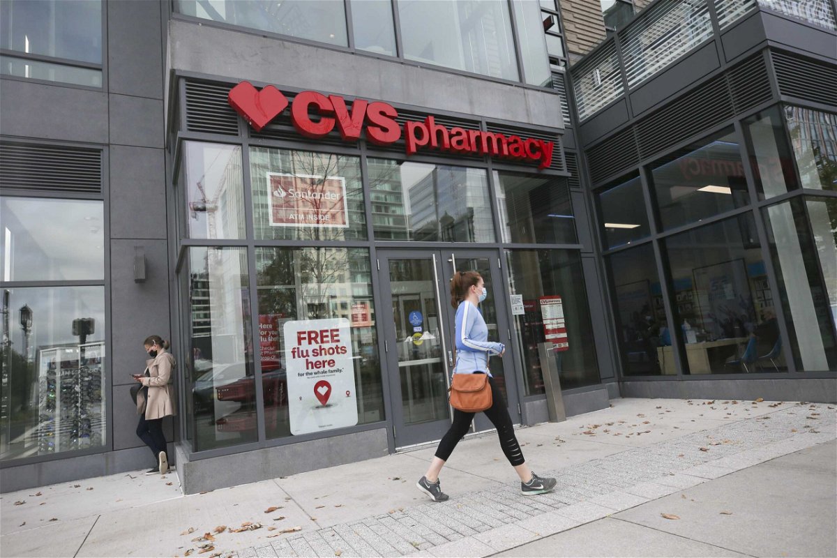 <i>Nicolaus Czarnecki/MediaNews Group/Boston Herald/Getty Images</i><br/>An apparent shortage of pharmacists is forcing CVS and Walmart to reduce the hours of its pharmacies