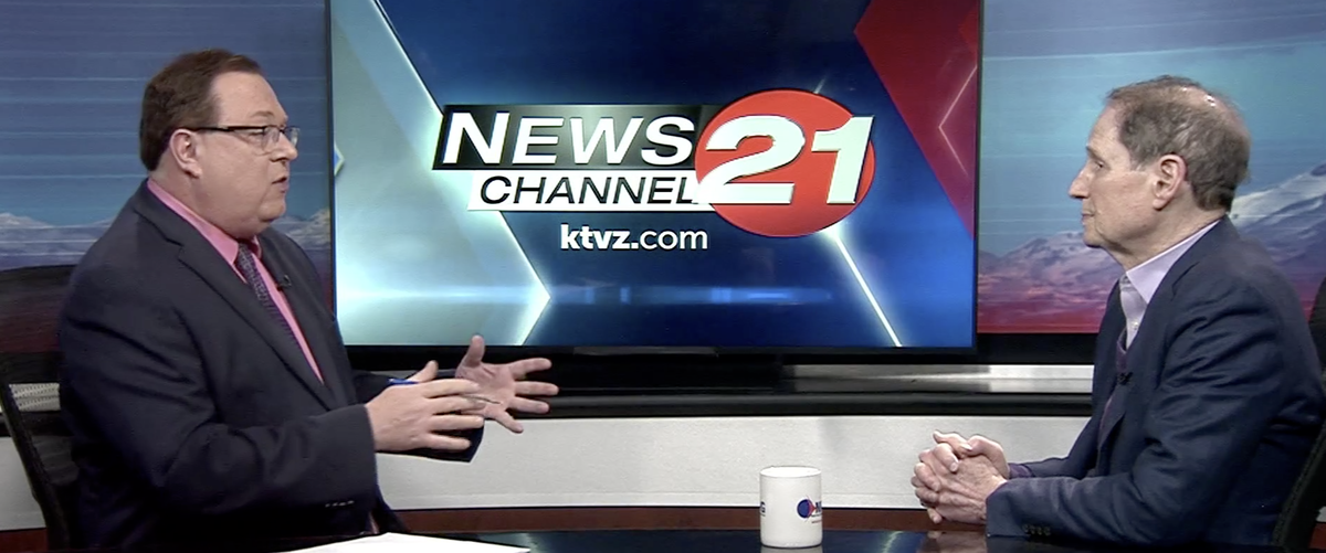 Sen. Ron Wyden stops by NewsChannel 21 during Central Oregon town-hall visit – KTVZ