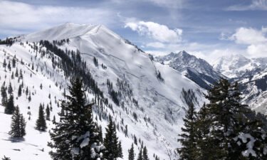 A large avalanche killed a skier in Maroon Bowl