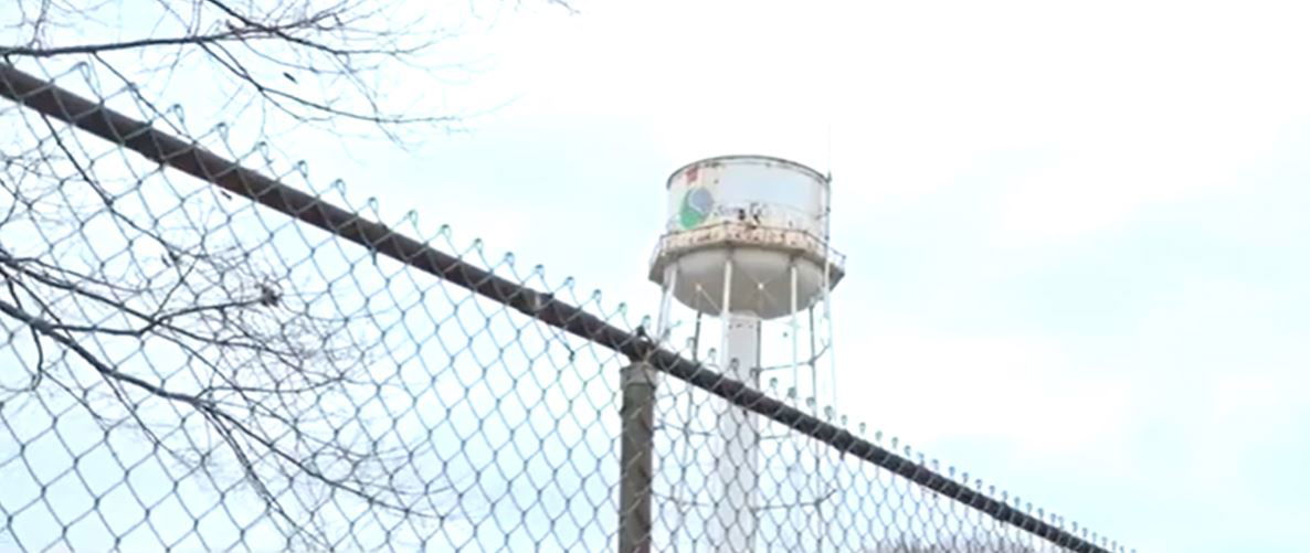<i></i><br/>The demolition of the historic water tower in St. Clair Shores